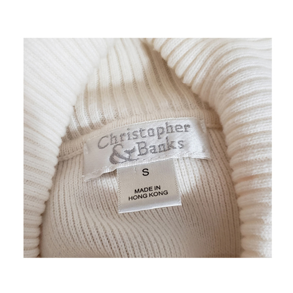 Christopher & Banks Turtle Neck Sleeveless Sweater - Picture 6 of 6